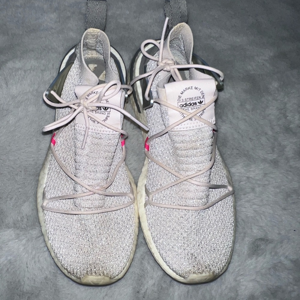 Adidas arkyn sneakers